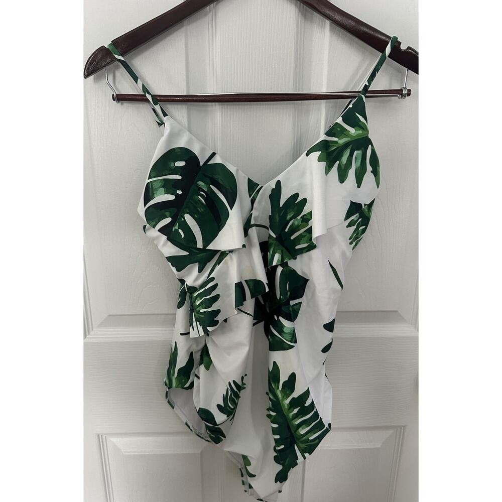 Tempotrek Swimsuit Womens Medium One Piece Ruffle Front White/Green Palms NEW